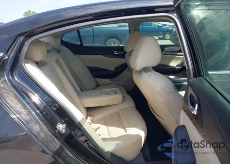 2017 Nissan Maxima 3.5 Platinum from USA, damaged, VIN 1N4AA6AP6HC401861